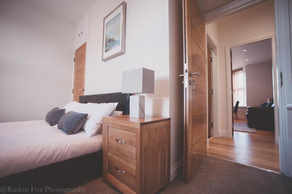 Impressive 3 Bedroom アバディーン エクステリア 写真