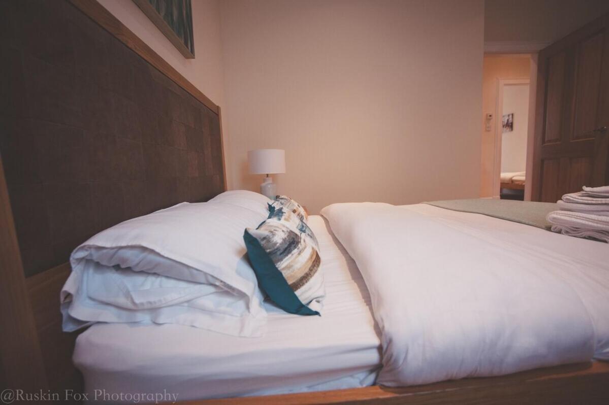 Impressive 3 Bedroom アバディーン エクステリア 写真